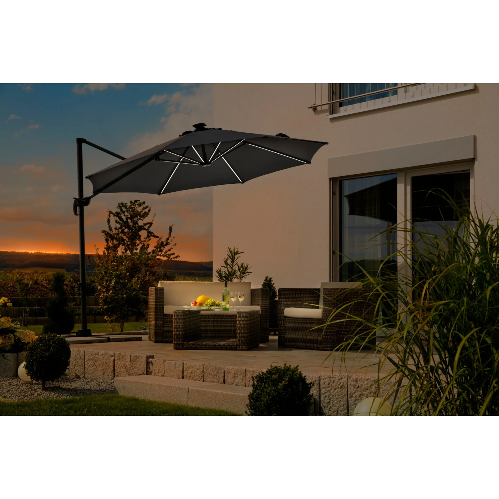 Schneider Ampelschirm Rhodos Blacklight 300/8 Anthrazit 2 Schneider Ampelschirm Rhodos Blacklight 300/8 Anthrazit – Bild 2