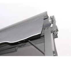 Grasekamp Standmarkise Gelenkarm Markise London 3x4m Platingrau 10 Grasekamp Standmarkise Gelenkarm Markise London 3x4m Platingrau -Al-ko-Shop 8600280600 78001 prod 005